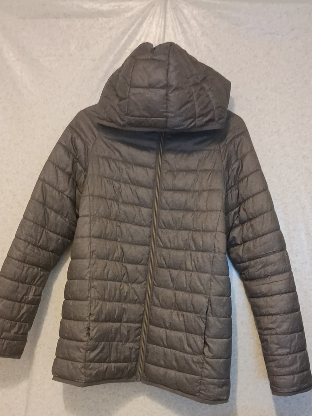 Primark Quilted Hooded Puffer Jacket in Charcoal